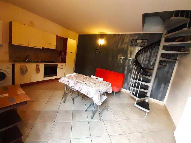 Casa indipendente in vendita a Sannazzaro de' Burgondi PV
