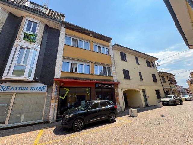 Casa indipendente in vendita a Sannazzaro de' Burgondi PV