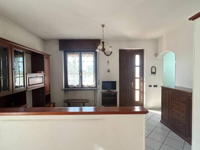 Casa indipendente in vendita a Sannazzaro de' Burgondi PV