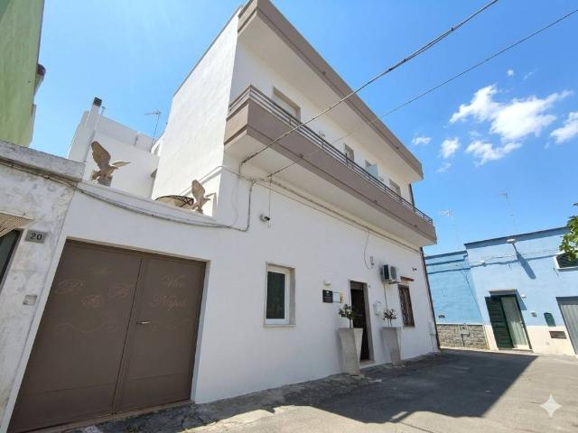 Casa indipendente in vendita a Sannicola LE