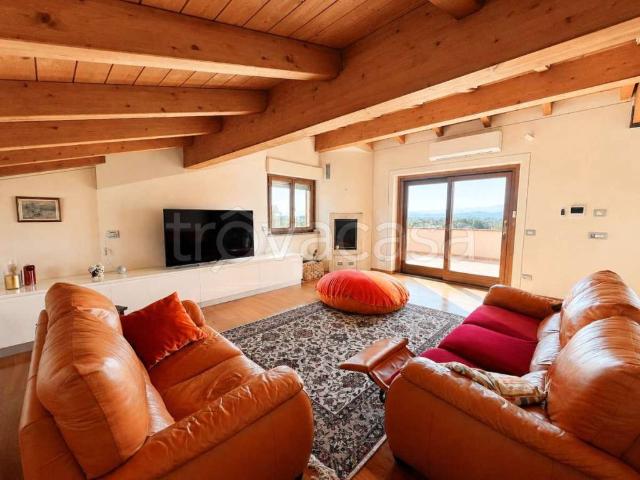 Casa indipendente in vendita a Sansepolcro via Tiberina Sud