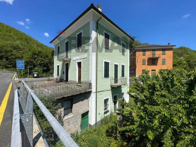 Casa indipendente in vendita a Santo Stefano D'Aveto