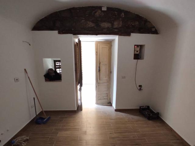 Casa indipendente in vendita a Santo Stefano di Camastra ME