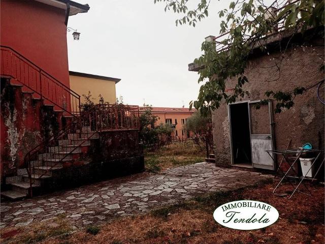 Casa indipendente in vendita a Santo Stefano di Magra SP