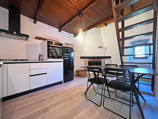 Casa indipendente in vendita a Santo Stefano di Sessanio AQ