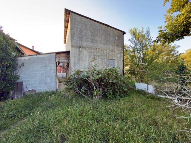 Casa indipendente in vendita a Santo Stefano Lodigiano LO