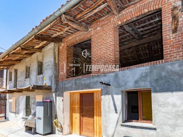 Casa indipendente in vendita a Santo Stefano Roero CN