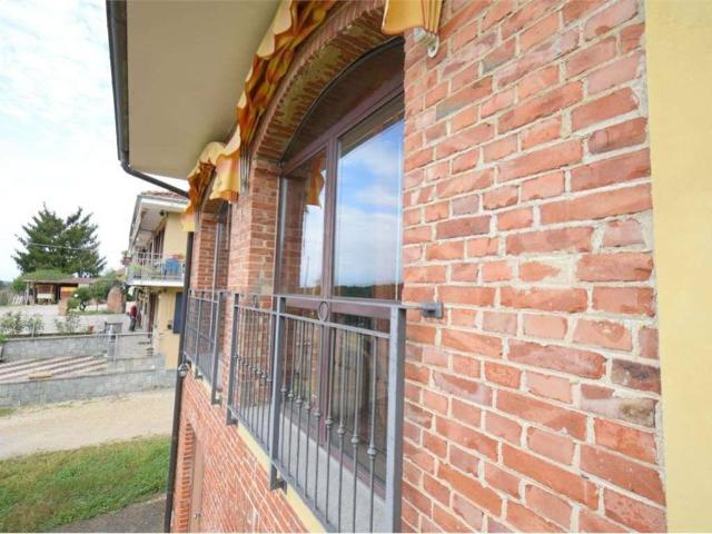 Casa indipendente in vendita a Santo Stefano Roero CN