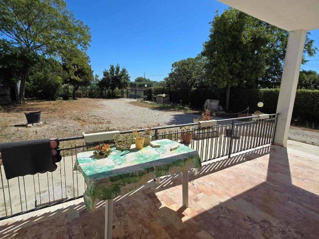 Casa indipendente in vendita a Sant'Omero TE