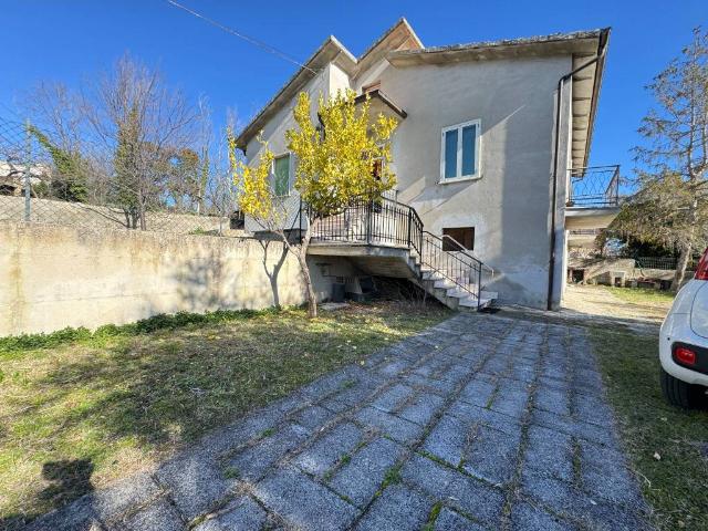 Casa indipendente in vendita a Sant'Omero TE