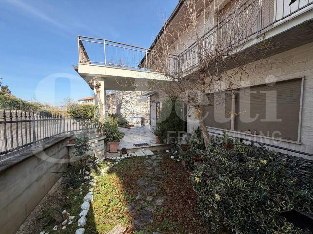 Casa indipendente in vendita a Sant'Omero