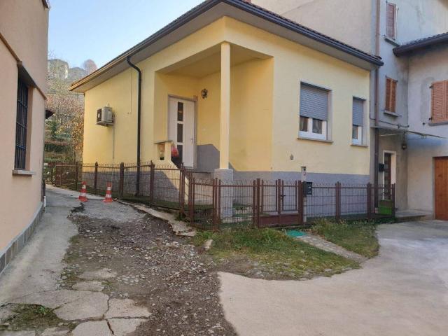 Casa indipendente in vendita a Sant'Omobono Terme BG