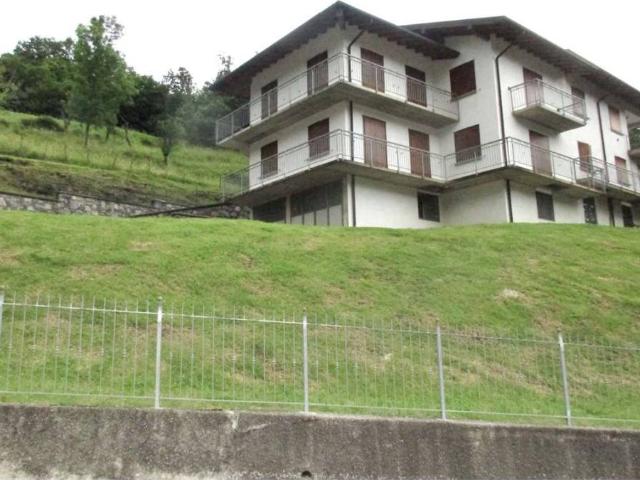 Casa indipendente in vendita a Sant'Omobono Terme BG