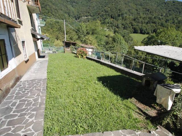 Casa indipendente in vendita a Sant'Omobono Terme BG