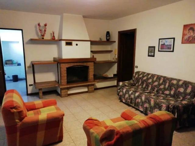 Casa indipendente in vendita a Sant'Omobono Terme BG