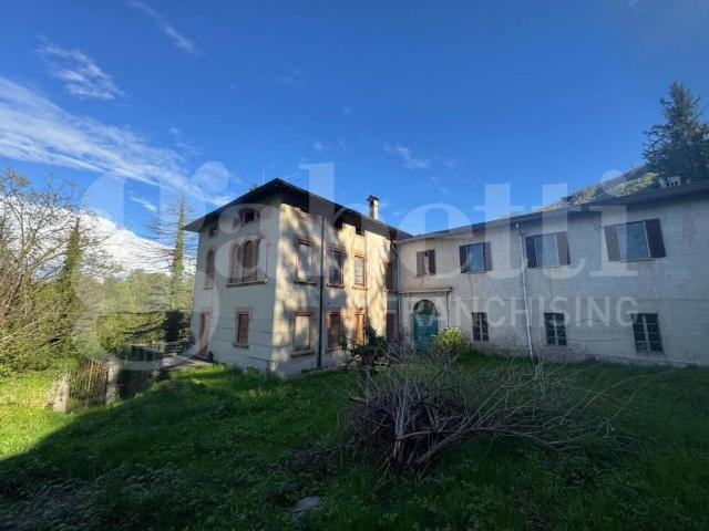 Casa indipendente in vendita a Sant'Omobono Terme BG