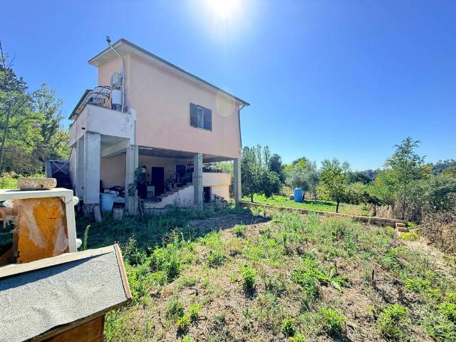 Casa indipendente in vendita a Sant'Oreste RM
