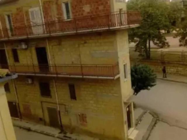 Casa indipendente in vendita a Santa Caterina Villarmosa CL