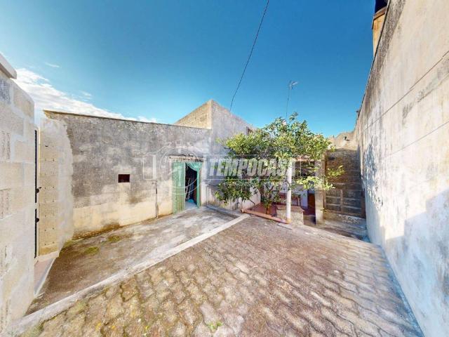 Casa indipendente in vendita a Santa Cesarea Terme LE