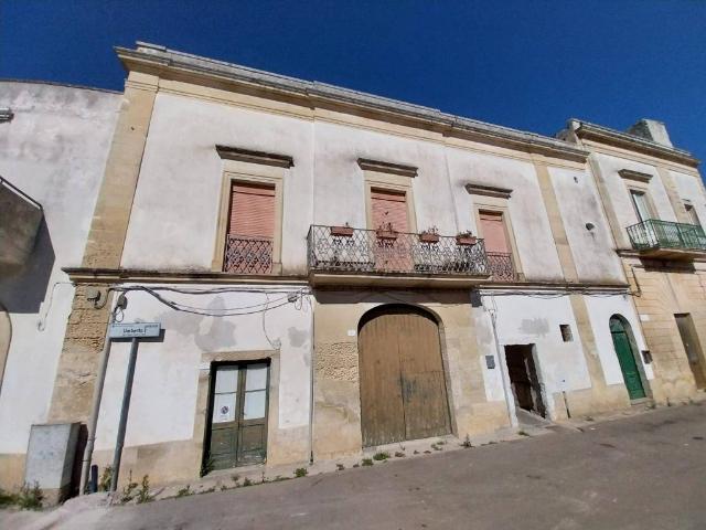 Casa indipendente in vendita a Santa Cesarea Terme LE