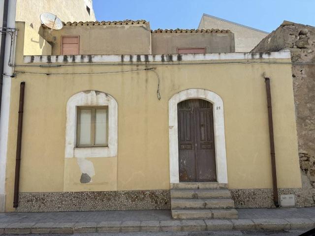 Casa indipendente in vendita a Santa Croce Camerina RG