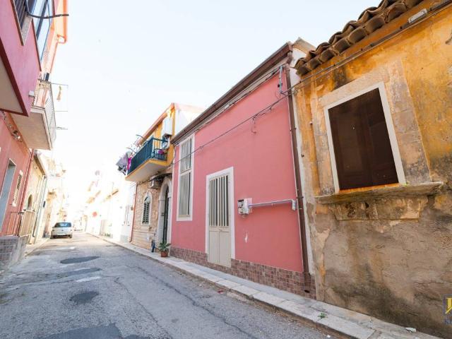 Casa indipendente in vendita a Santa Croce Camerina RG