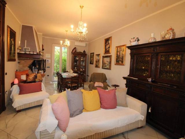 Casa indipendente in vendita a Santa Croce sull'Arno PI