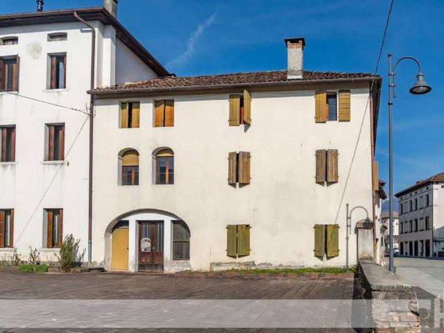 Casa indipendente in vendita a Santa Giustina BL