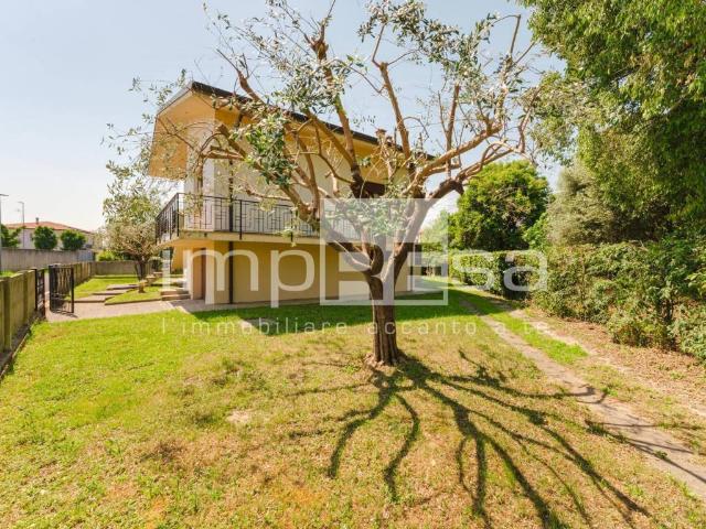 Casa indipendente in vendita a Santa Lucia di Piave TV