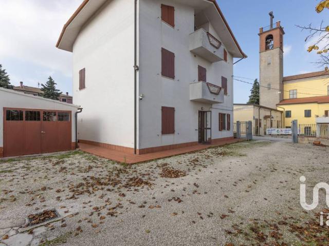 Villa in vendita a Santa Maria Nuova AN