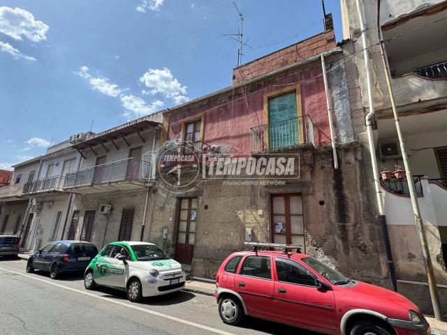 Casa indipendente in vendita a Santa Teresa Di Riva