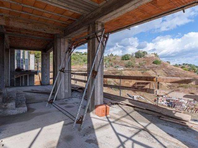Casa indipendente in vendita a Santa Teresa di Riva ME