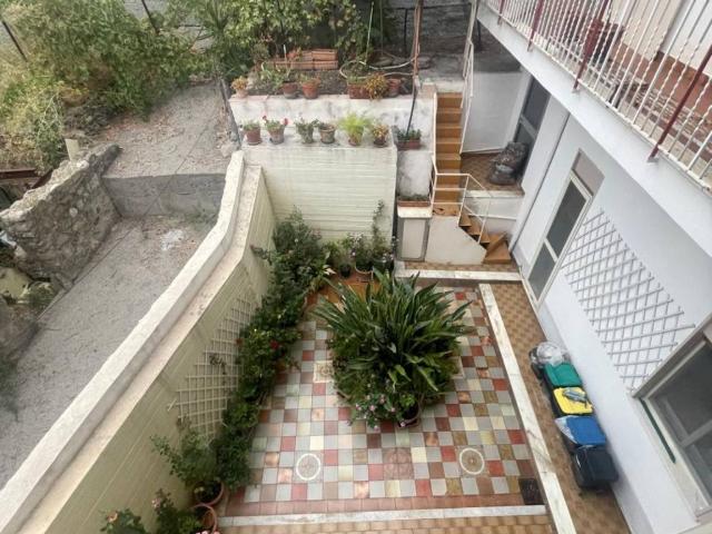 Casa indipendente in vendita a Santa Teresa di Riva ME
