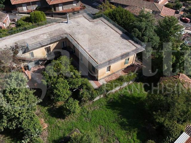 Casa indipendente in vendita a Santa Venerina