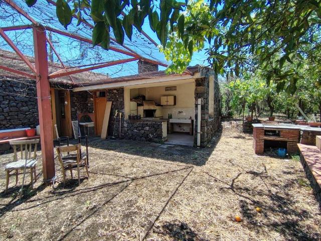 Casa indipendente in vendita a Santa Venerina CT