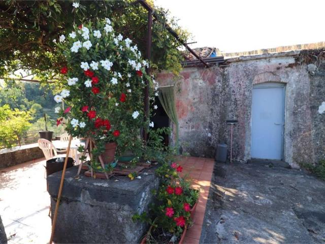 Casa indipendente in vendita a Santa Venerina CT