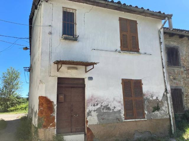 Casa indipendente in vendita a Sant'Agata Fossili AL