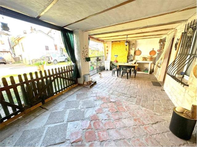 Casa indipendente in vendita a Sant'Agata Fossili AL