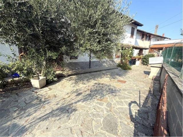 Casa indipendente in vendita a Sant'Agata Fossili AL