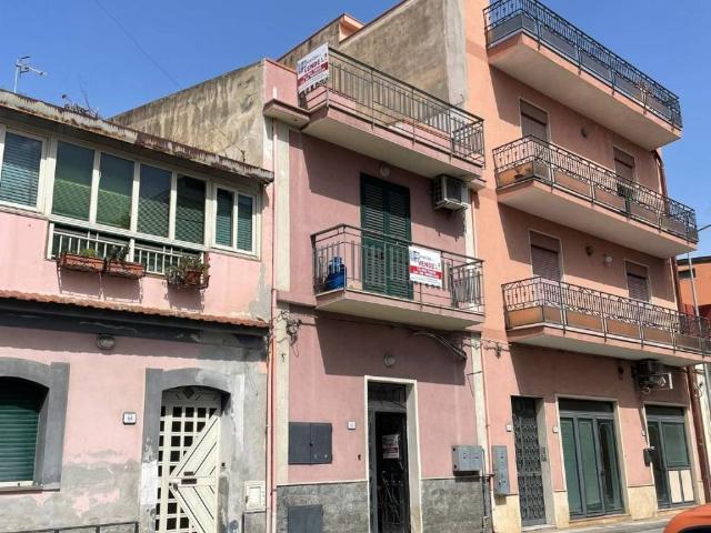 Casa indipendente in vendita a Sant'Alessio Siculo ME