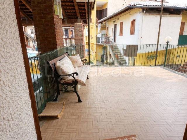 Casa indipendente in vendita a Sant'Ambrogio di Torino via Umberto I, 71