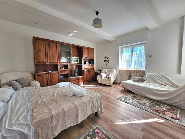 Casa indipendente in vendita a Sant'Ambrogio di Valpolicella VR