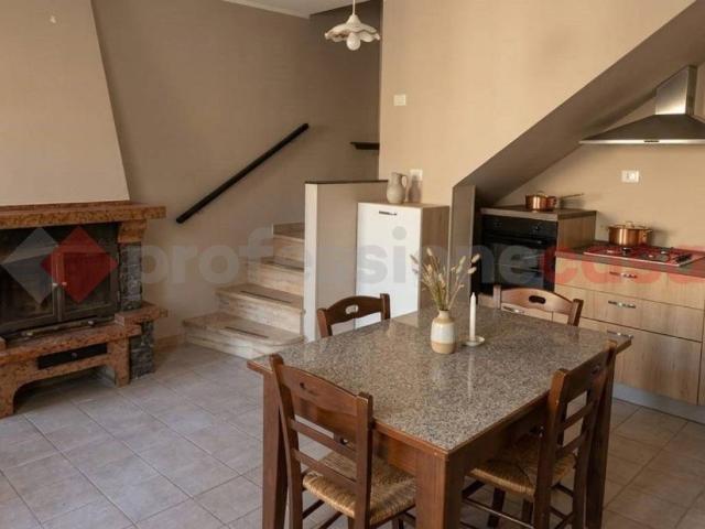 Casa indipendente in vendita a Sant'Anatolia di Narco PG