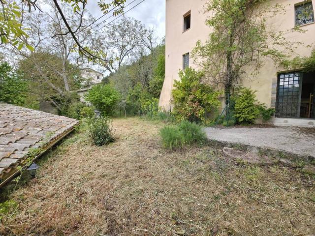Casa indipendente in vendita a Sant'Anatolia di Narco PG