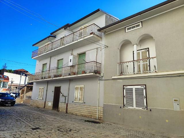 Casa indipendente in vendita a Sant'Angelo a Cupolo BN