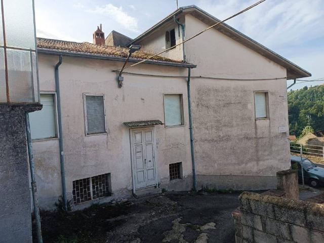 Casa indipendente in vendita a Sant'Angelo a Cupolo BN