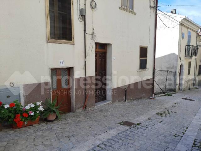 Casa indipendente in vendita a Sant'Angelo del Pesco IS