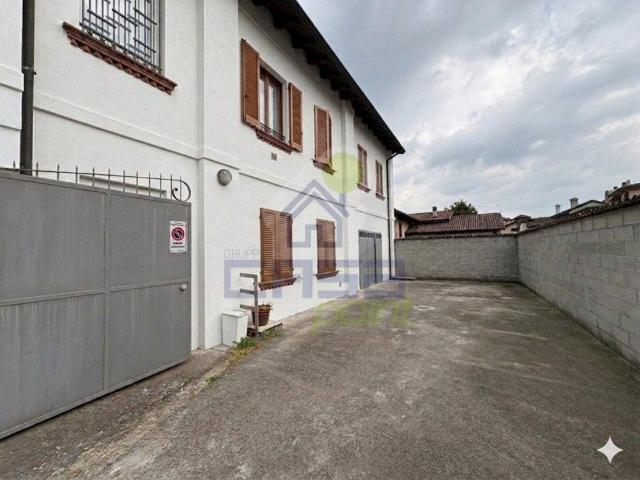 Casa indipendente in vendita a Sant'Angelo Lodigiano LO