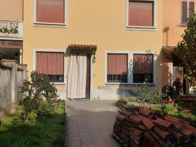 Casa indipendente in vendita a Sant'Angelo Lodigiano LO