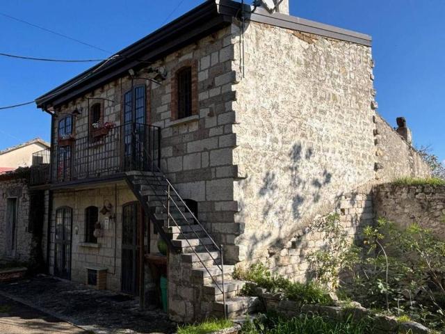 Casa indipendente in vendita a Sant'Arcangelo Trimonte BN